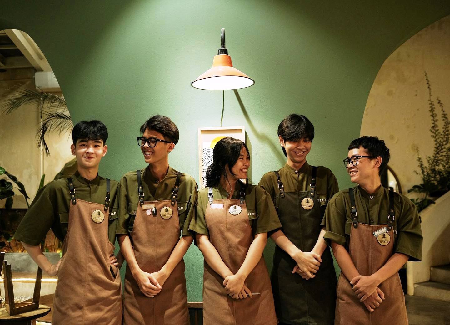 Đồng Phục Cafe Thêu Logo